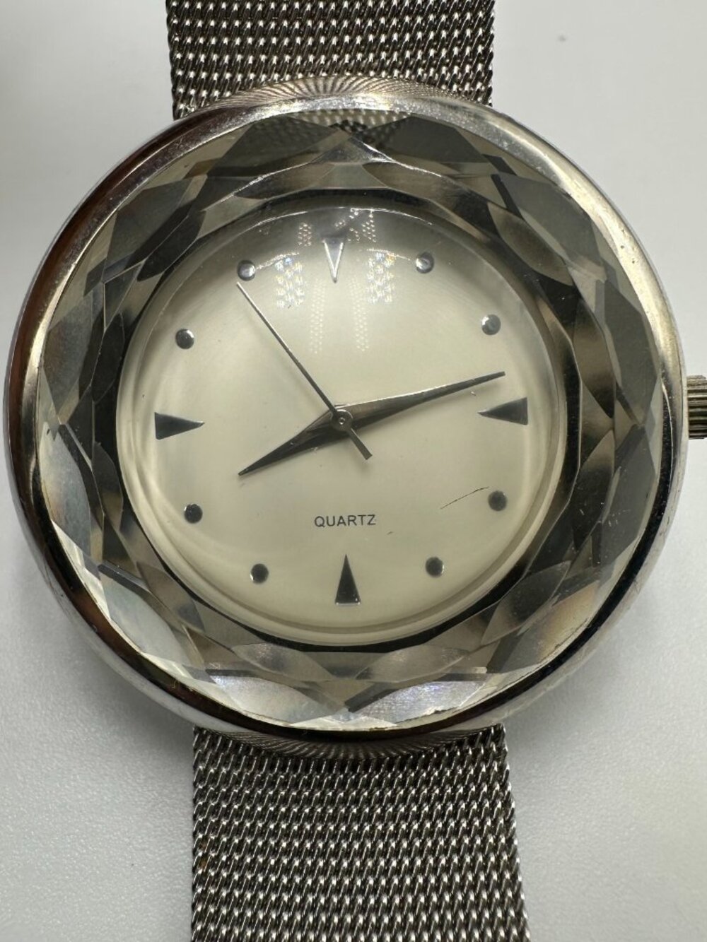 Accutime Womens Watch Faceted Bezel Round Silver Tone Mesh Band New Battery
